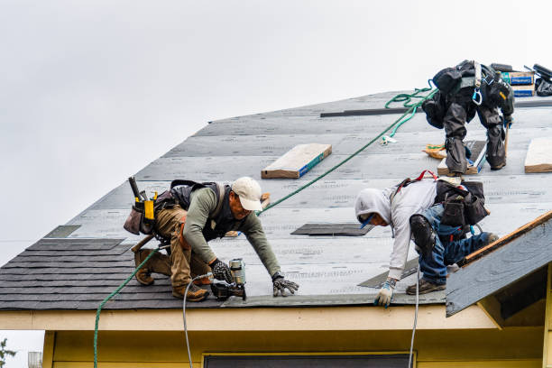 Professional Gutter Installation technician working in Harveysburg, OH